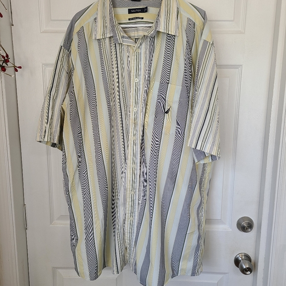 (682) Nautica Men's Classic Short Sleeve Button Down Shirt, 2XLT Color: Striped - Picture 3 of 14
